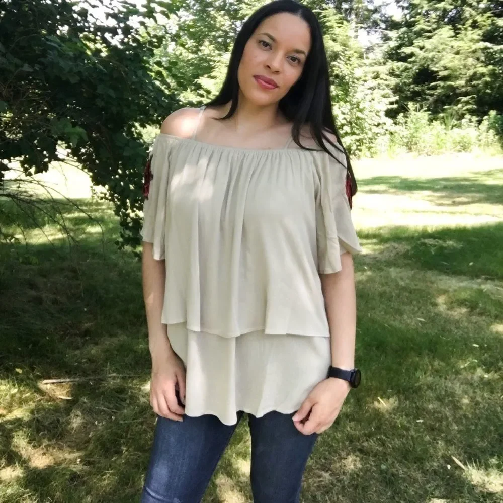 Embroidered Blouse - Picture 5 of 5